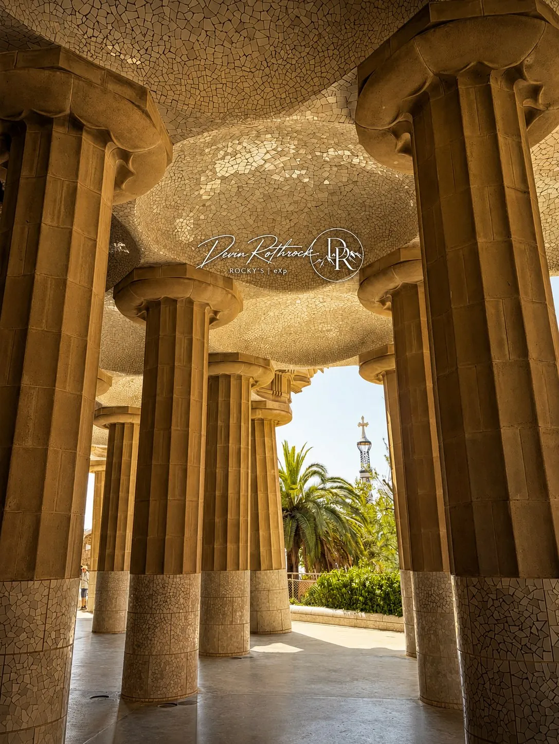Golden mosaic columns at Park G&uuml;ell in Barcelona